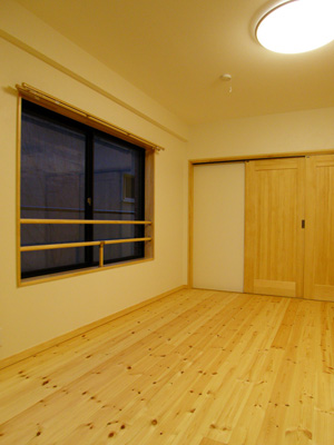 パイン素材を使った全面リフォーム